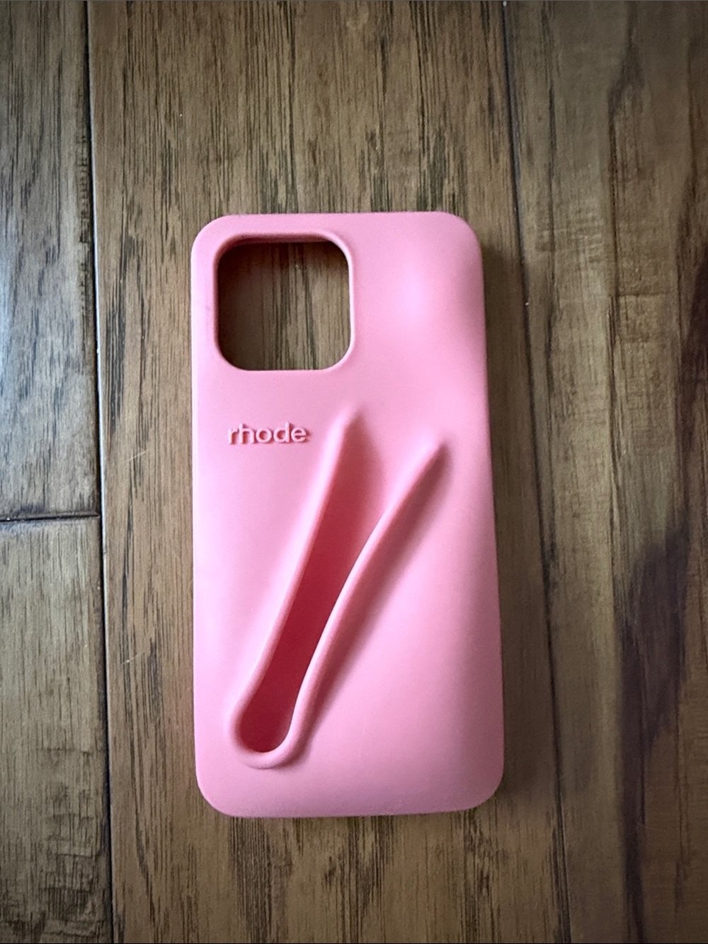 rhode Pink Silicone Iphone 15 pro max Phone Case